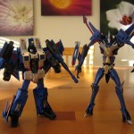 Classics Thundercracker and Transformers Prime Thundercracker - Robot Modes