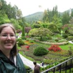 Jessica poses in front of Butchart Gardens in Victoria, BC. (6/5/2008)